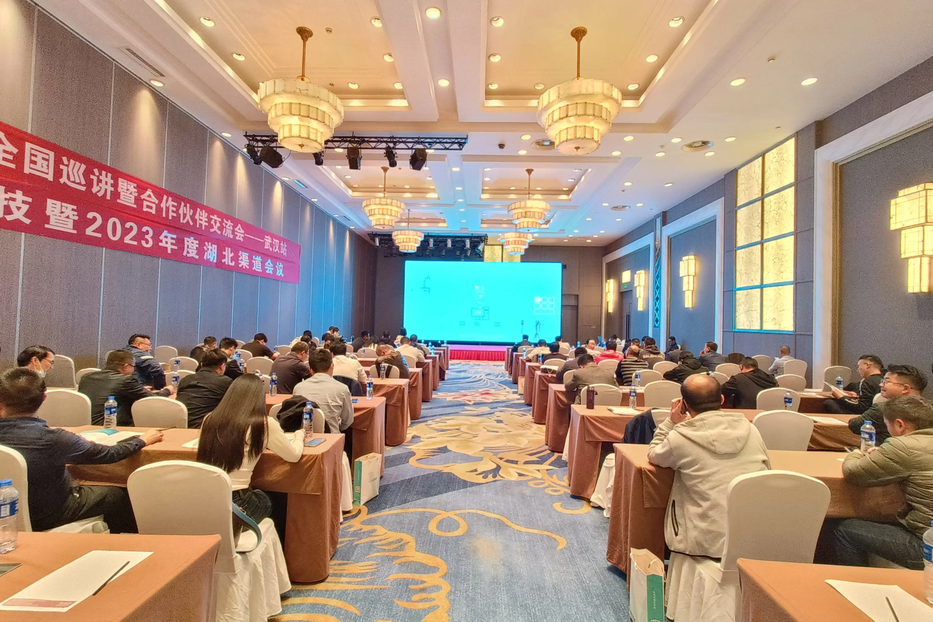 云祺容灾备份系统V6.0已上线  功能拓展，体验升级  欢迎大家进行测试！        关注云祺，获取更多精彩信息。    云祺，云祺V6.0，新版本，容灾备份系统，实时容灾保护功能，实时备份，容灾接管，原机恢复，异机恢复，NAS备份与恢复，数据可视化